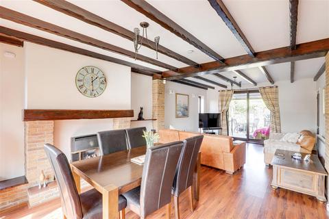 3 bedroom end of terrace house for sale, Derby Road, Borrowash DE72