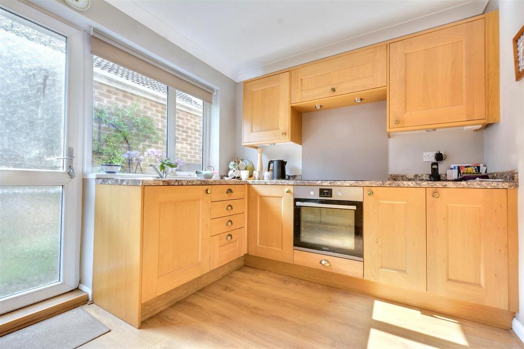 Kitchen 1.jpeg