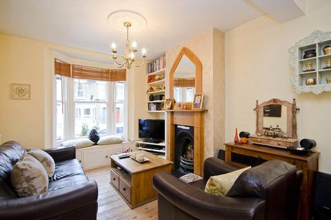 30 Benn Street, London, E9 5SU