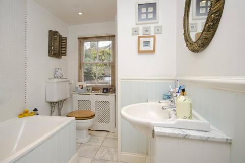 30 Benn Street, London, E9 5SU