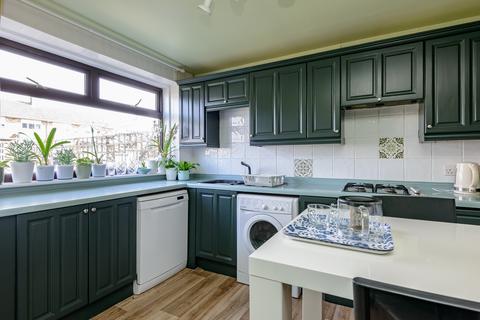 23 Ferniehill Square, Edinburgh, EH17 7AP