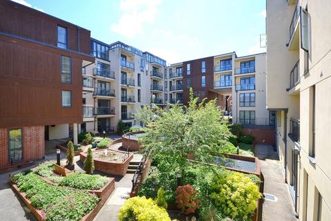 Martyr Road, Guildford, GU1
