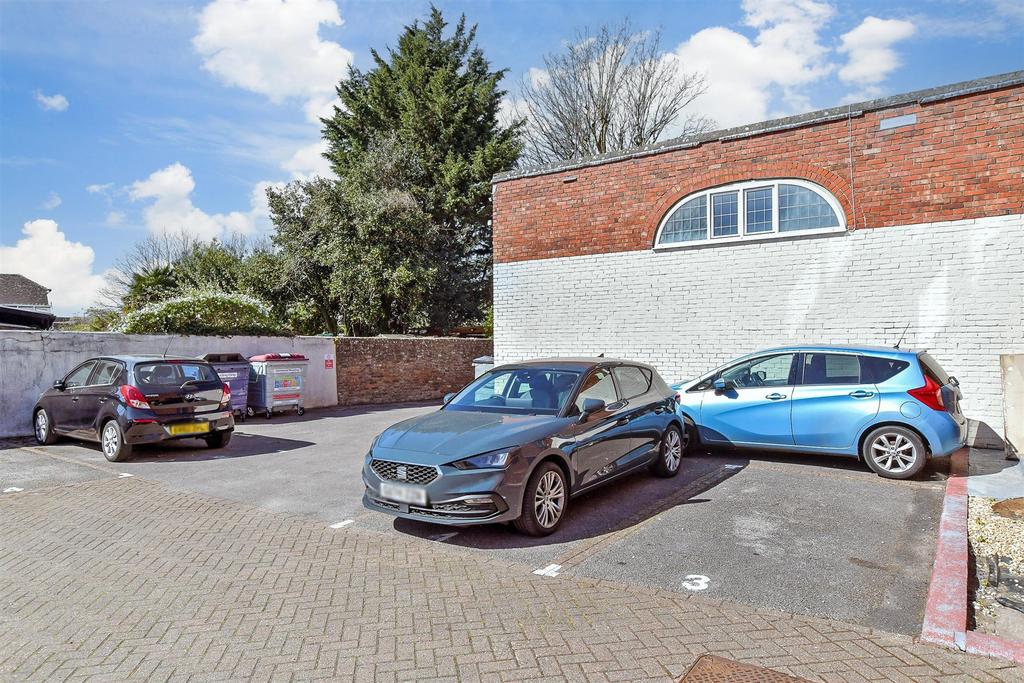 Driveway/Parking