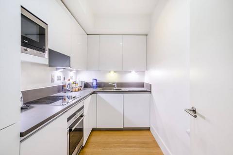 Studio to rent, Clipstone Street, Fitzrovia, London, W1W