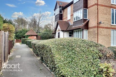 undefined, Orchard Grove, London