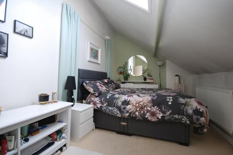 3 bedroom property to rent, Coverton Road, London SW17