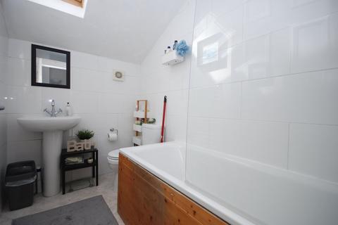 3 bedroom property to rent, Coverton Road, London SW17