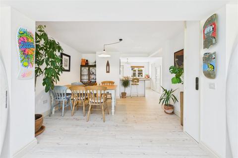 24 Crown Crescent, St Newlyn East, Newquay, TR8 5NQ