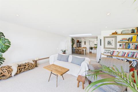 24 Crown Crescent, St Newlyn East, Newquay, TR8 5NQ