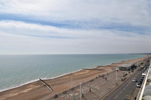 2 bedroom flat for sale, Marine Court, St. Leonards-On-Sea TN38
