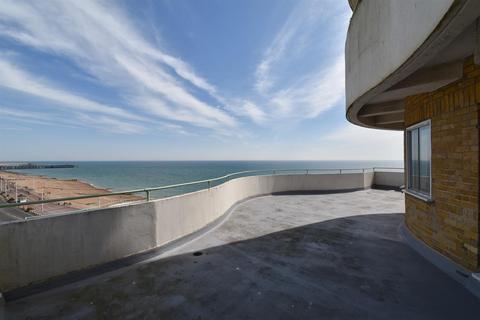 2 bedroom flat for sale, Marine Court, St. Leonards-On-Sea TN38
