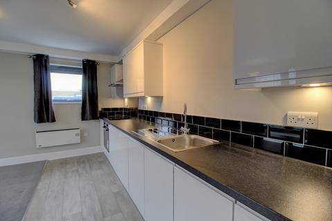 2 bedroom flat to rent, Charles Street, Bristol BS1