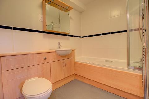 2 bedroom flat to rent, Charles Street, Bristol BS1