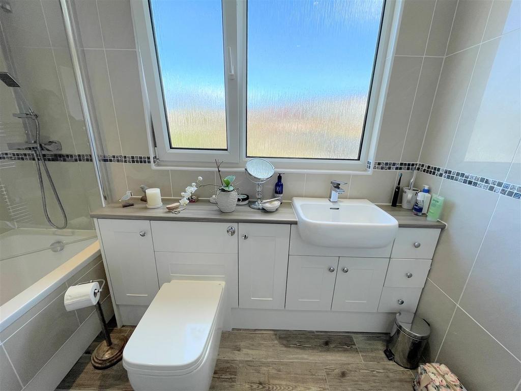 Another view of bathroom
