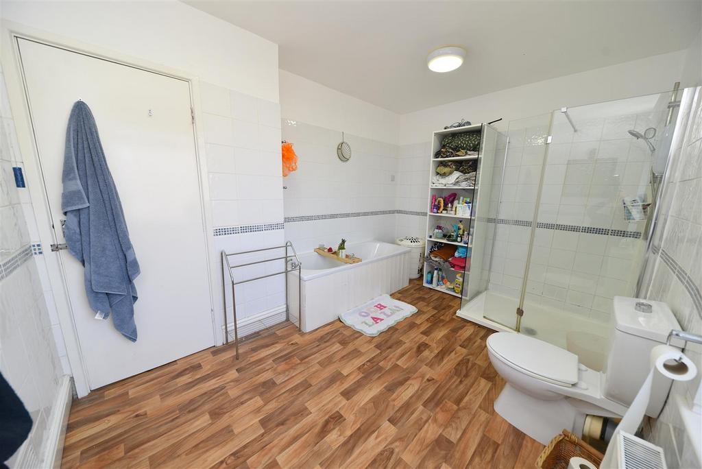 Bathroom2.JPG