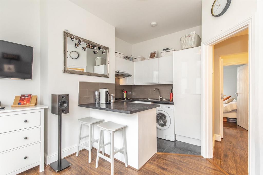 Sitting Room/Kitchen