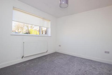 52 Carr Road, Darwen, BB3 2DW