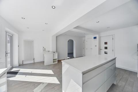 23 Church Close, Pool In Wharfedale, Otley, LS21 1LN