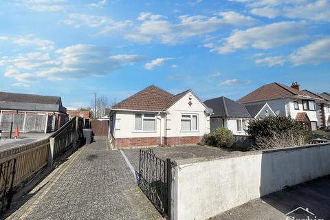 2 bedroom detached bungalow for sale, Horsham Avenue, Bournemouth, BH10 7