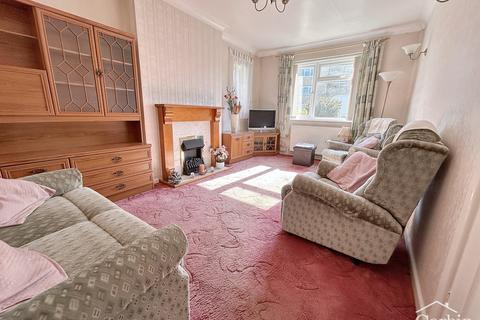 2 bedroom detached bungalow for sale, Horsham Avenue, Bournemouth, BH10 7