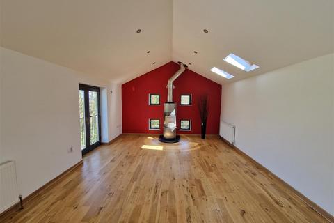 3 bedroom detached house to rent, Sparnock, Truro