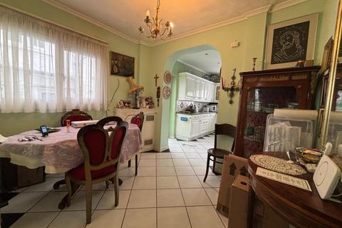 4 bedroom semi-detached house for sale, Millway, Mill Hill, NW7