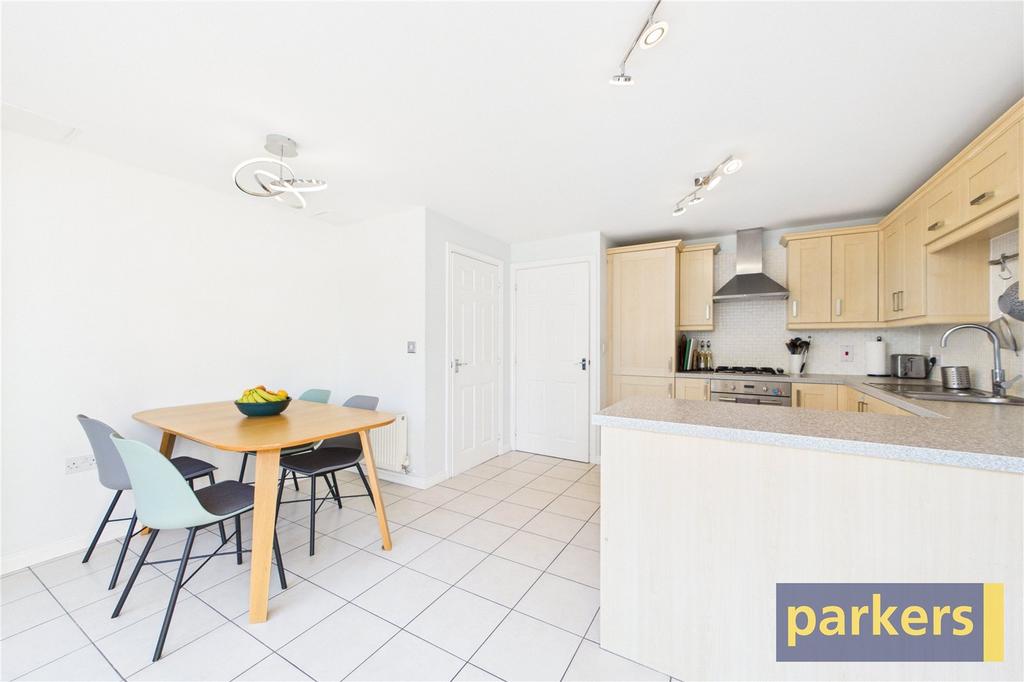 Kitchen/Dining