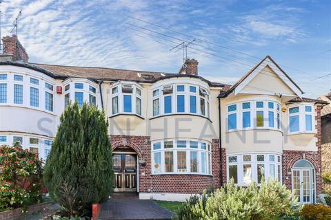 18 Woodfield Drive, East Barnet, Barnet, EN4 8PA