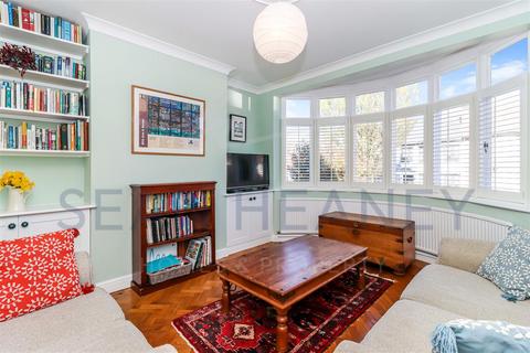 18 Woodfield Drive, East Barnet, Barnet, EN4 8PA