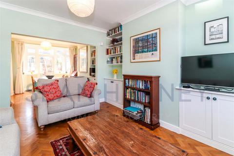 18 Woodfield Drive, East Barnet, Barnet, EN4 8PA