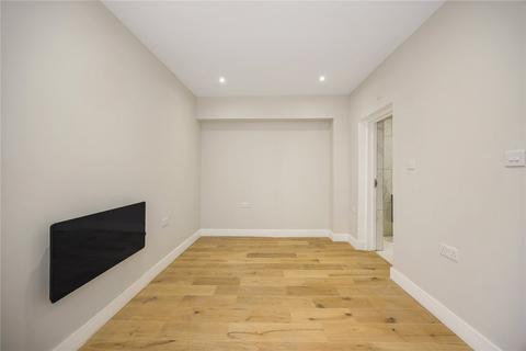 Studio to rent, Connect Lane, London, IG6