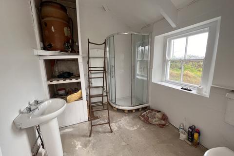 3 bedroom semi-detached house to rent, North Cliffs, Tehidy