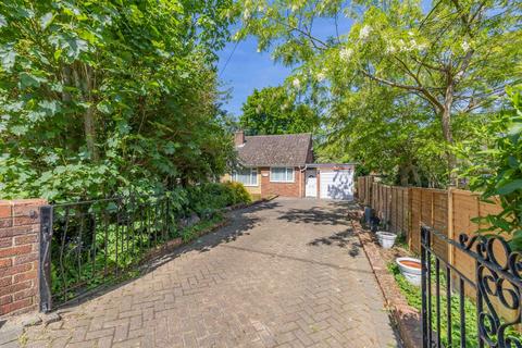 undefined, Bolts Hill, Chartham, Canterbury, Kent, CT4