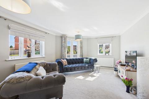 2 bedroom ground floor flat for sale, Brighton Road, Horsham RH13