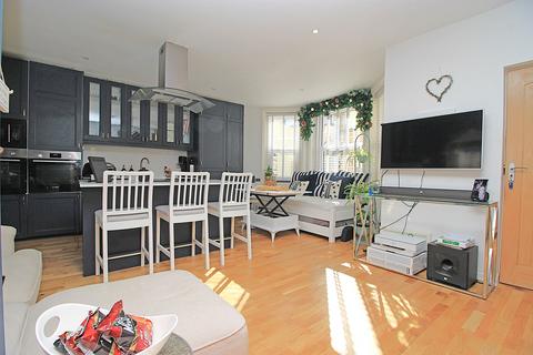 Flat 11, Greenwich House, 30 - 34 Arthur Road, Margate, CT9 2EN