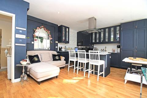 Flat 11, Greenwich House, 30 - 34 Arthur Road, Margate, CT9 2EN