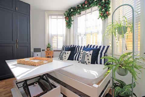 Flat 11, Greenwich House, 30 - 34 Arthur Road, Margate, CT9 2EN