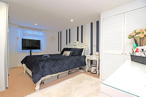 Flat 11, Greenwich House, 30 - 34 Arthur Road, Margate, CT9 2EN