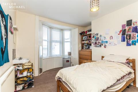 1 bedroom in a house share to rent, Bedford Square, Brighton