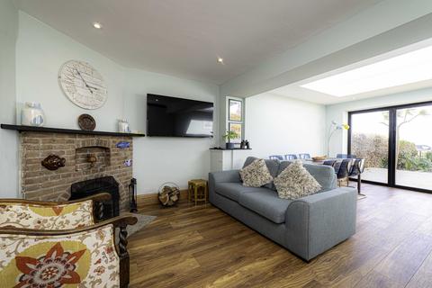 4, Coast Guard Cottages Swalecliffe, Herne Bay, CT6 8BD