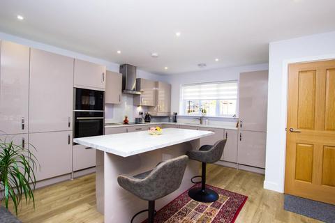 2 bedroom townhouse for sale