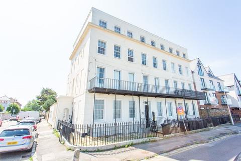 2 bedroom flat for sale, St. Georges Terrace, Herne Bay, CT6