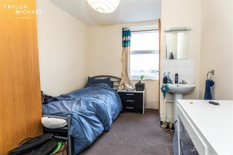 1 bedroom in a house share to rent, Bedford Square, Brighton
