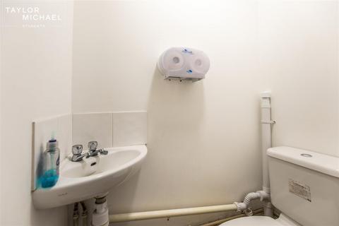 1 bedroom in a house share to rent, Bedford Square, Brighton