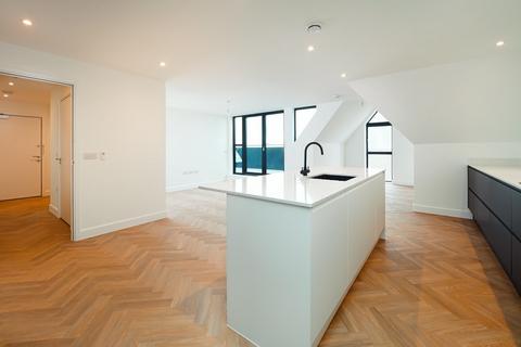 2 bedroom penthouse for sale, St. Georges Terrace, Herne Bay, Kent, CT6