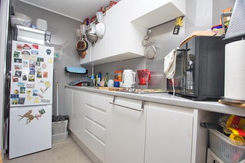 1 bedroom property for sale, Sandgate Road, Folkestone, CT20
