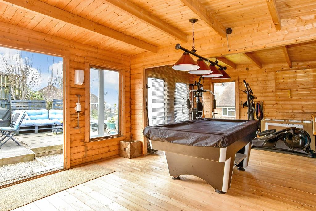 Workshop/Outbuildings