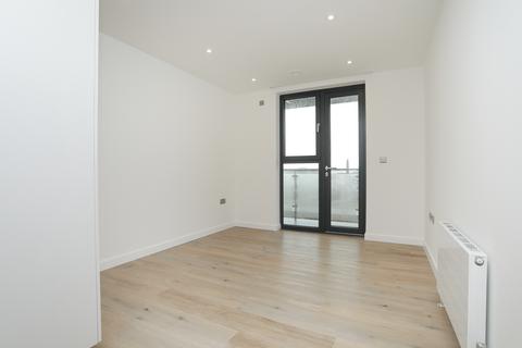 2 bedroom flat for sale, Beach Drive, Ramsgate, CT11