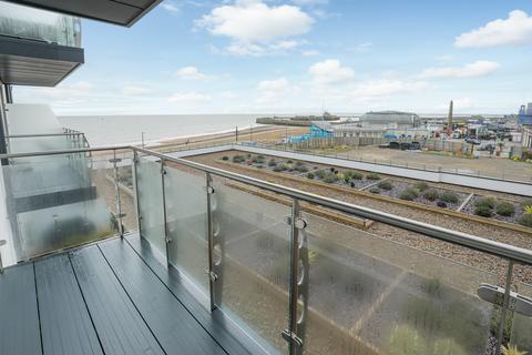 2 bedroom flat for sale, Beach Drive, Ramsgate, CT11