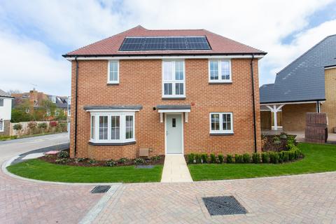 4 bedroom detached house for sale, Vulcan Close, Whitstable, Kent, CT5